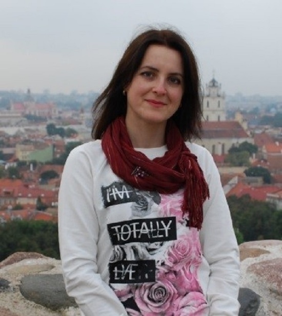 Жанна Устинова: «Слишком «правильные» стихи – это не по мне…»