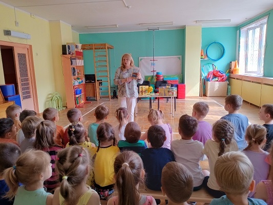 Разам з кнігай мы расцём