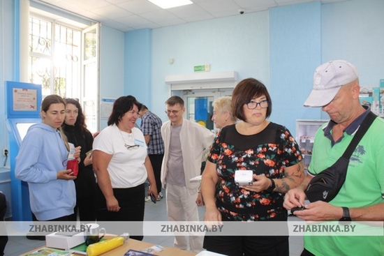 Анатоль Бензярук прыняў удзел у падпісной кампаніі і расказаў пра літстаронку “Плынь”