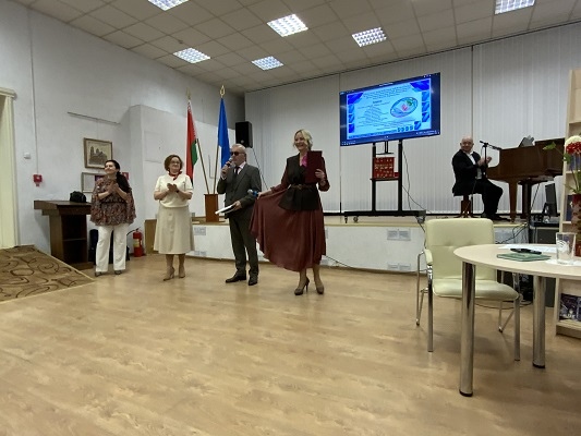 “Зноў паверылі верасню…”