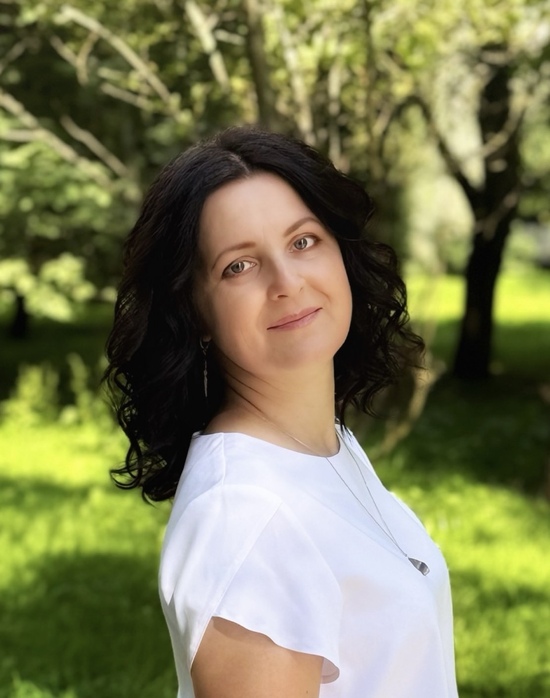 18 января  отмечает юбилей  член Союза писателей Беларуси Жанна Устинова (Жанна Миус).