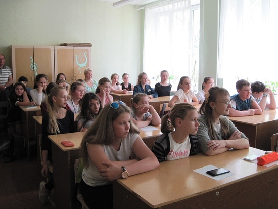 Сустрэча з пісьменніцай Надзеяй Парчук “З любоўю да роднага слова”