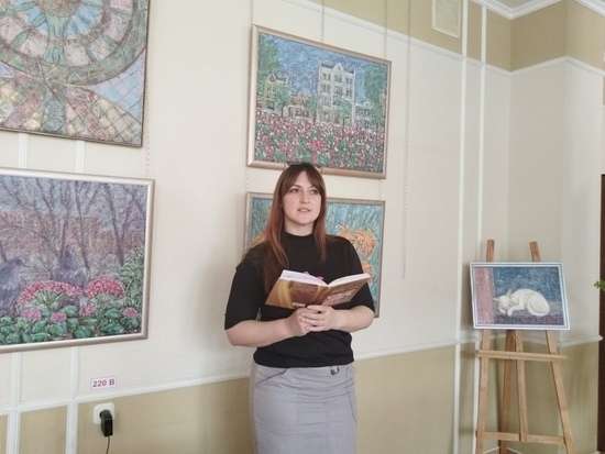 В формате «медленного чтения» прошла встреча с Оксаной Валуй